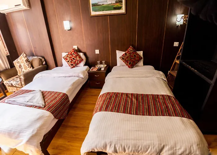 Traveler's Hotel